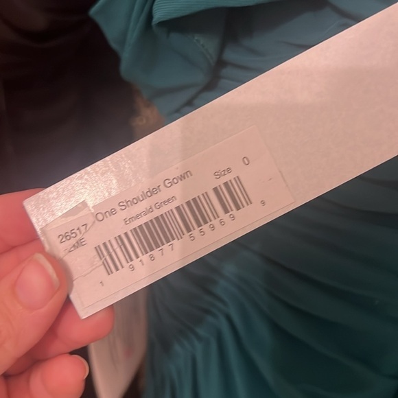 Mac Duggal 26517 NWT FOLDOVER OFF-THE-SHOULDER SLIT GOWN - Picture 6 of 11